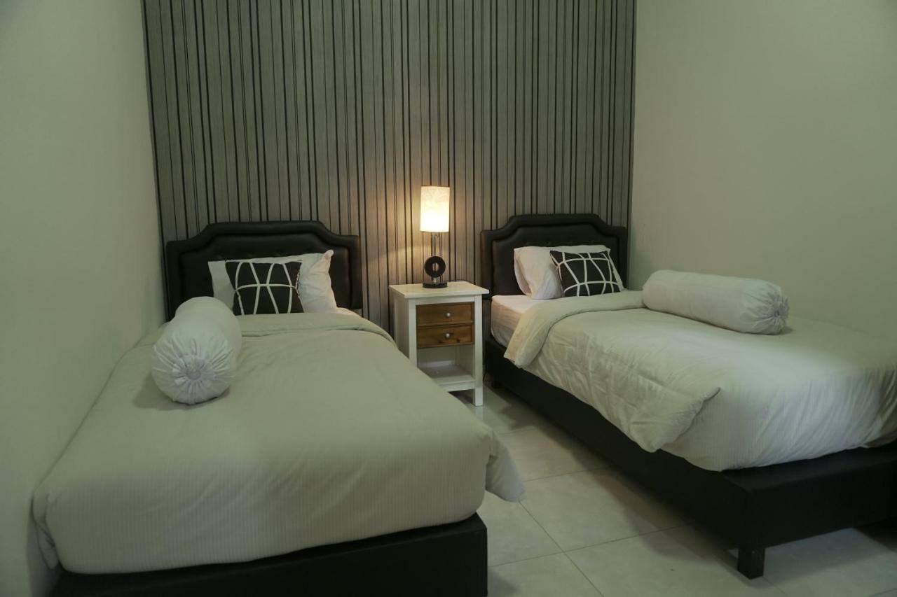 Sayana Homestay Sleman  Zewnętrze zdjęcie